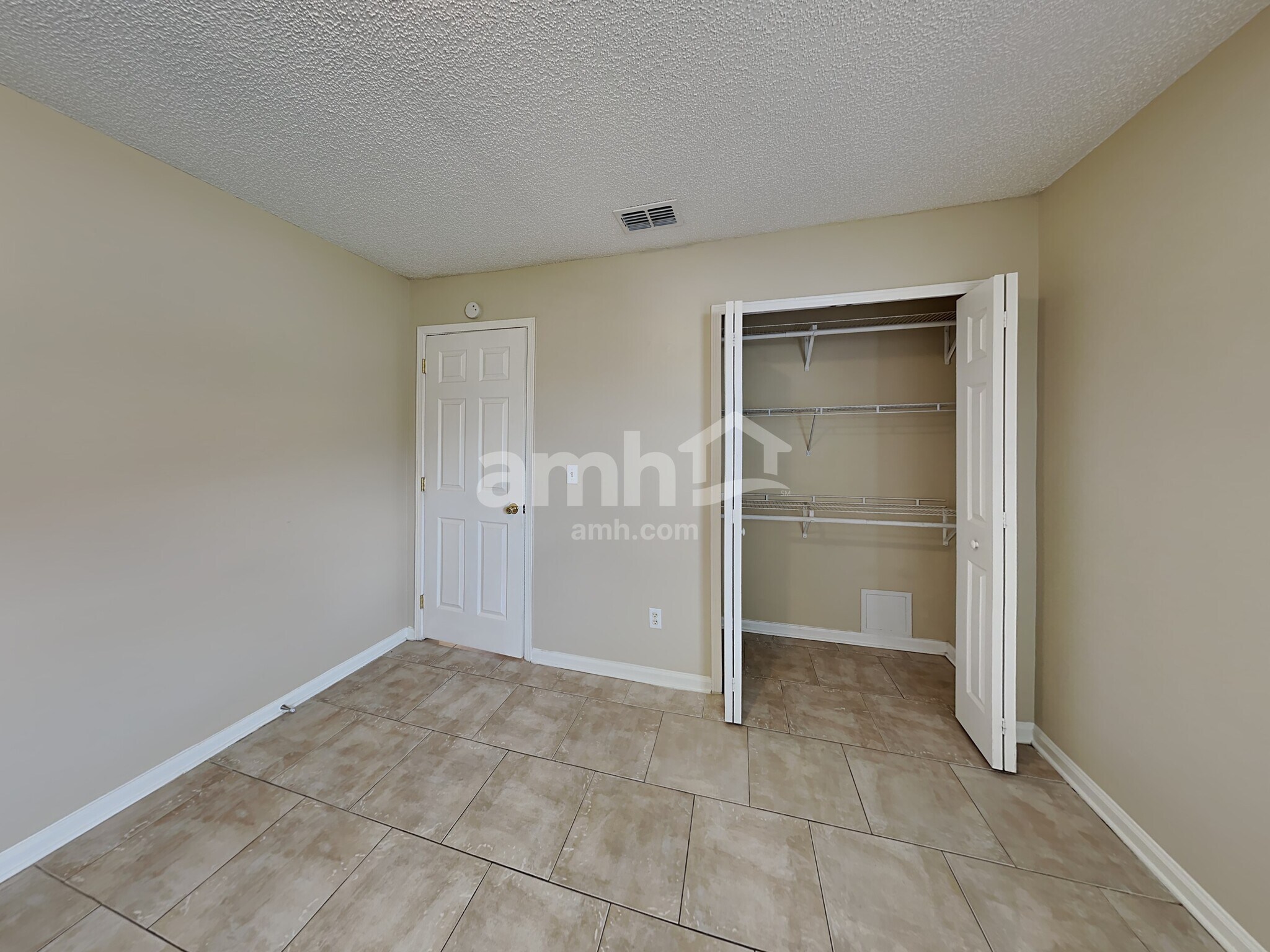 Building Photo - 3154 Fox Squirrel Dr