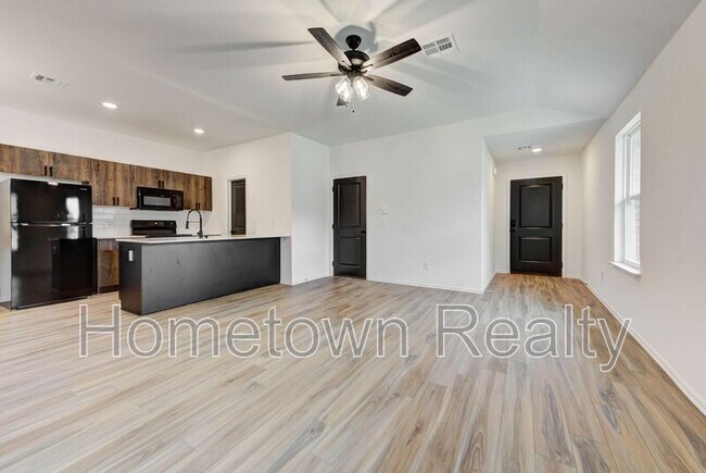 Building Photo - 500 N Cyn Ter