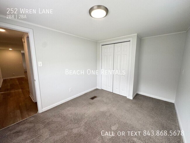 Building Photo - 252 Wren Ln