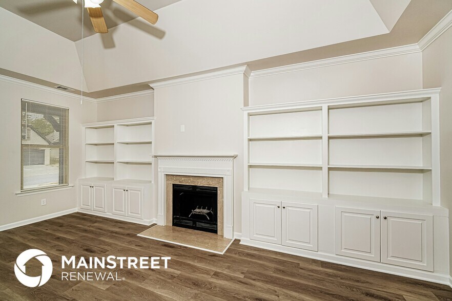 Building Photo - 1291 Washington Dr