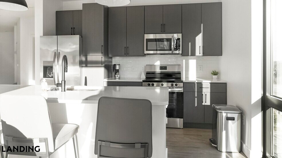 Building Photo - 1007 S Mint St