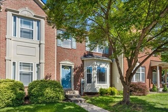 Building Photo - 1004 Collindale Ave