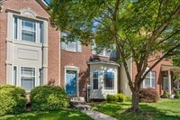 Building Photo - 1004 Collindale Ave