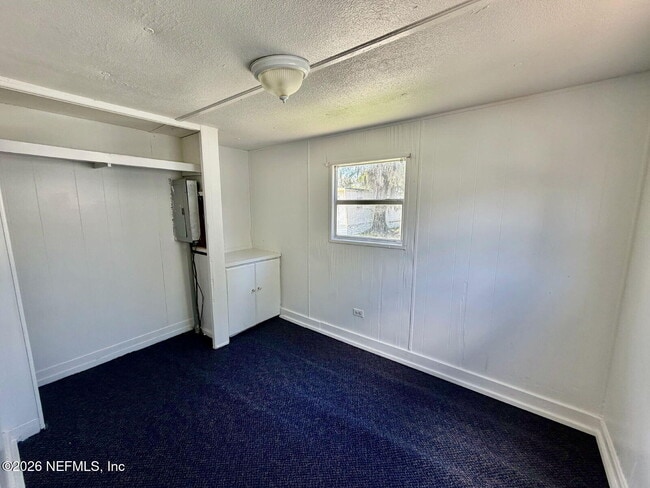 Building Photo - 5355 New Kings Rd