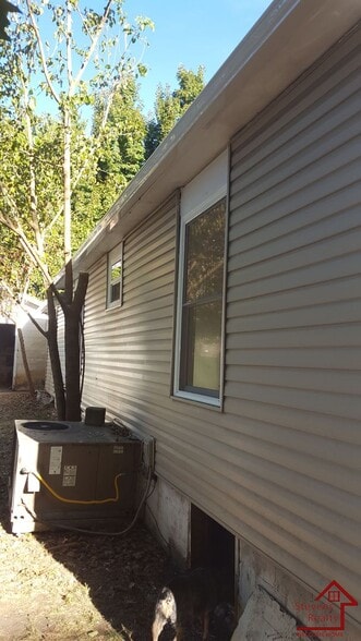 Building Photo - 1123 Massachusetts Ave