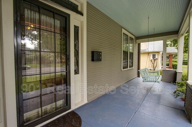 Building Photo - 1552 Forest Ave