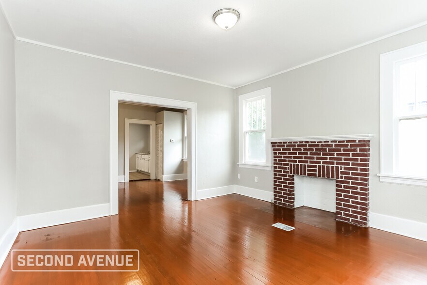 Building Photo - 6580 Sunset Dr