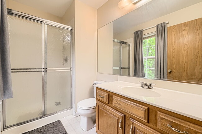 Building Photo - 1410 Leeward Ct