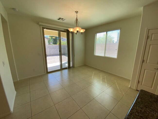 Building Photo - Chandler Gem!