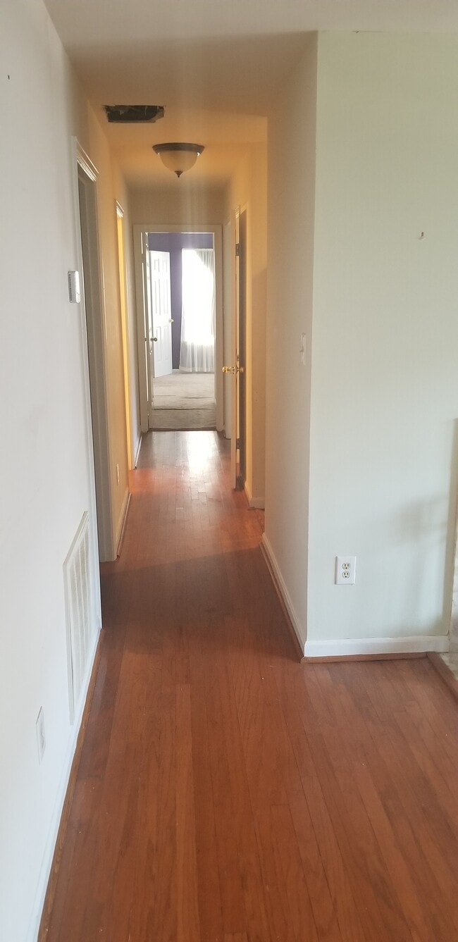 Building Photo - 6425 Richmond Hwy