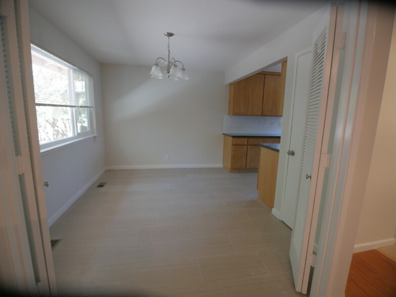 Building Photo - 1285 Manchester Dr