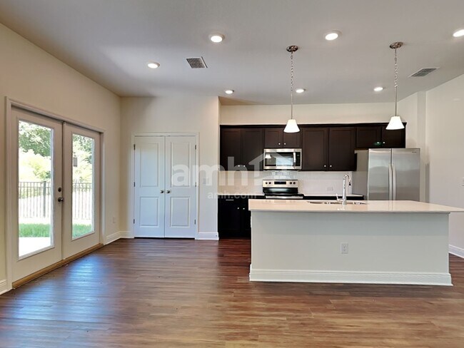 Building Photo - 27280 St Andrews Ave