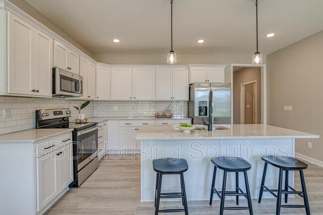 Building Photo - 27402 E Oak Vw Dr