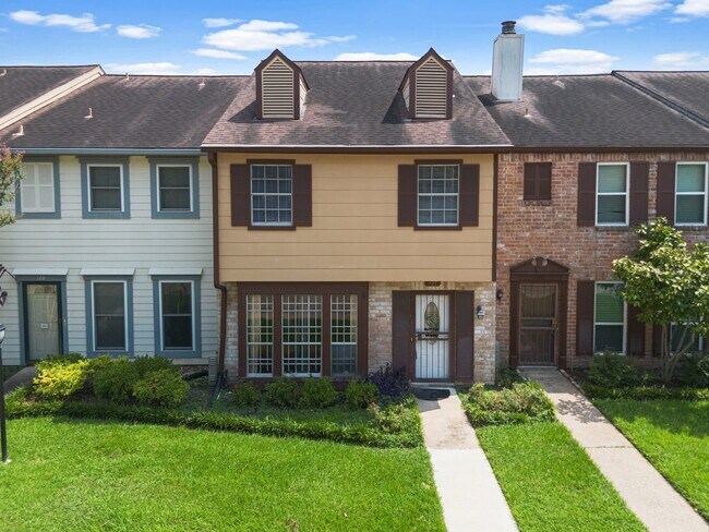 Building Photo - 5801 Lumberdale Rd