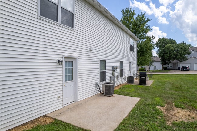 Building Photo - 3513 Delmar Ct