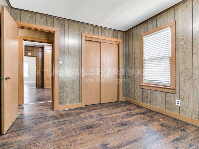 Building Photo - 532 SW 27th St