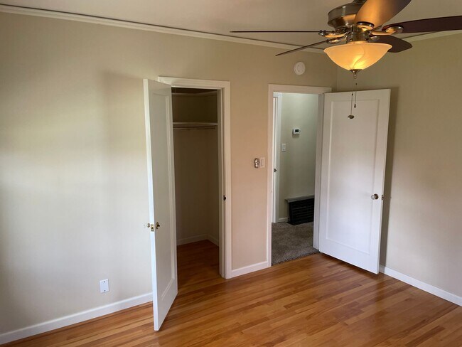Building Photo - East Sacramento Single Family Home