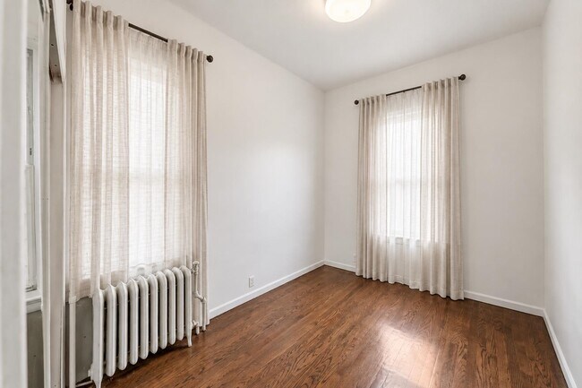 Building Photo - 1307 10th St