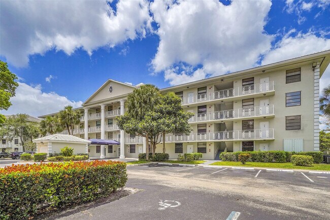 Building Photo - 1713 Whitehall Dr