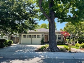 Building Photo - 263 Oakhurst Pl