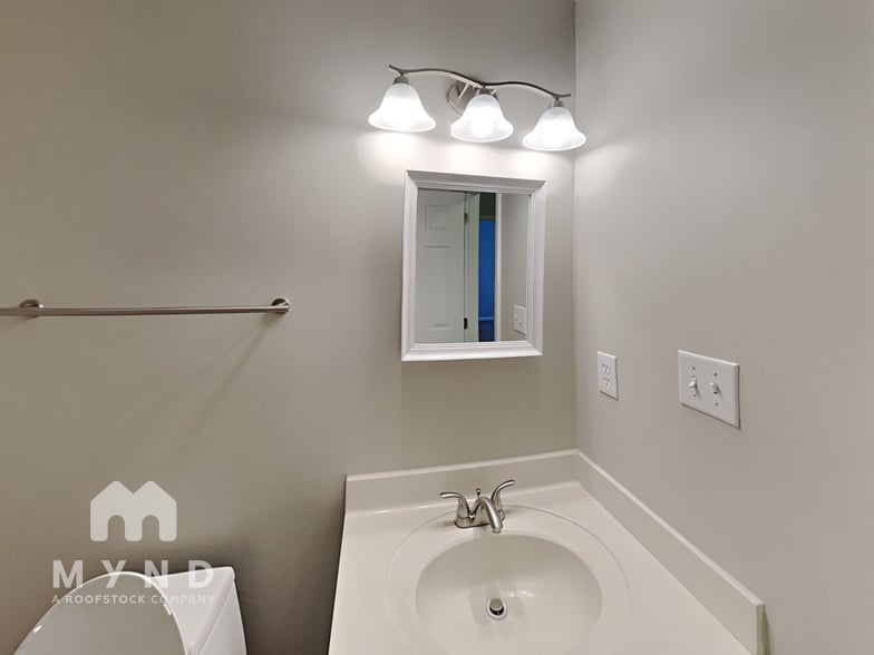 Building Photo - 7535 Henderson Park Rd