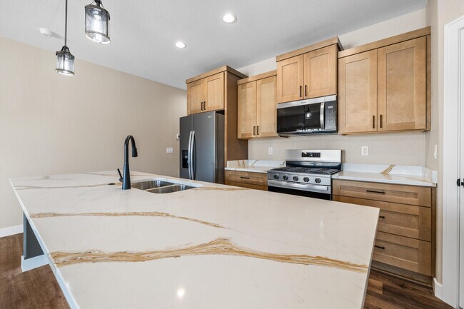 Building Photo - 1878 Woodland Way