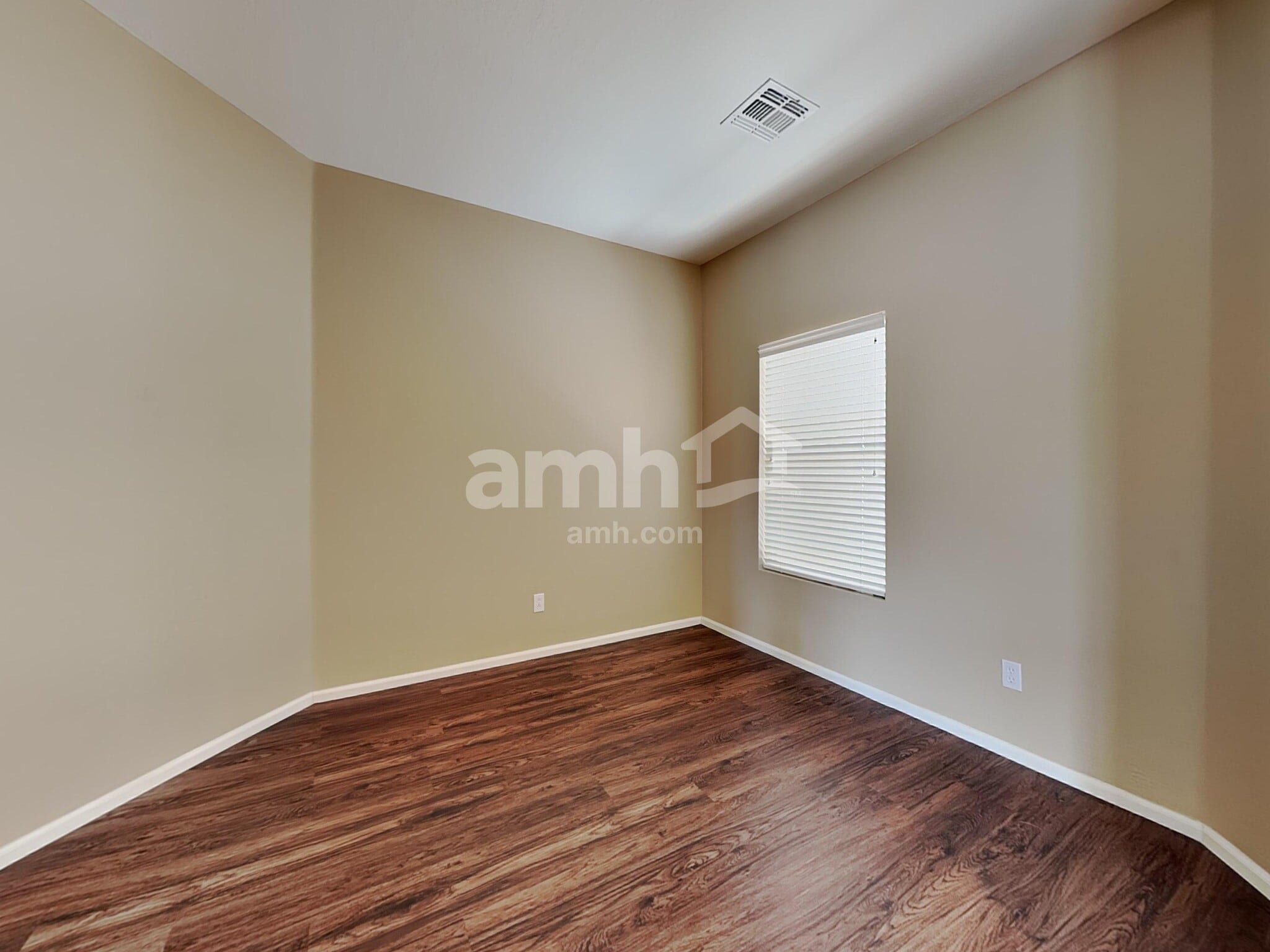 Building Photo - 2567 W Amber Sun Dr