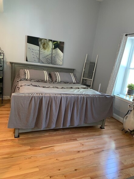 Main bedroom - large enough for king bed and then some! - 1244 Carrollsburg Pl SW