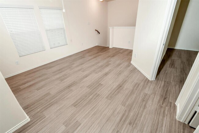 Building Photo - 3503 Giorgio Pastel Pl