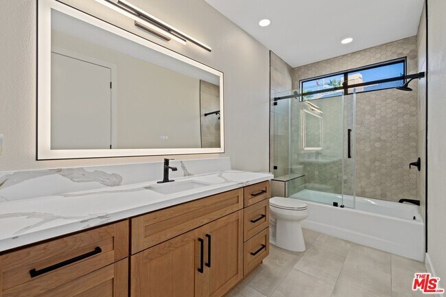 Building Photo - 70895 Ironwood Dr