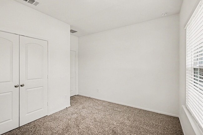 Building Photo - 609 San Jacinto Trl