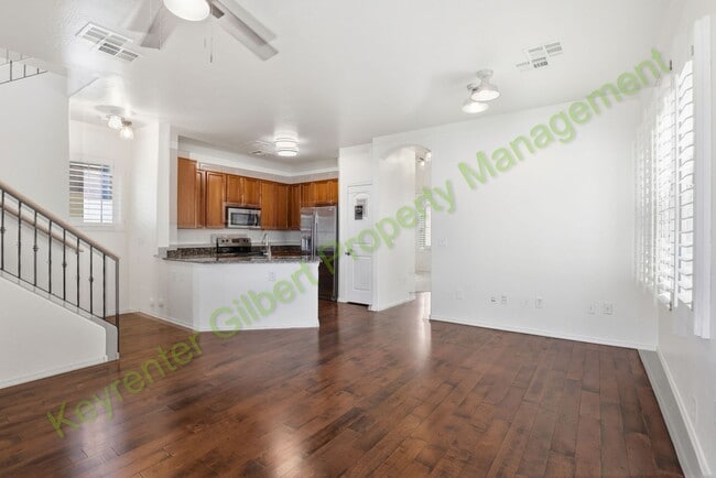 Building Photo - Charming Gilbert Home in The Gardens Commu...