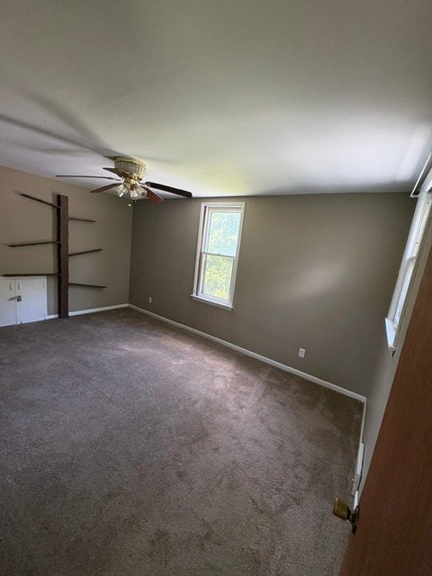 Building Photo - 4167 Oak St Ext