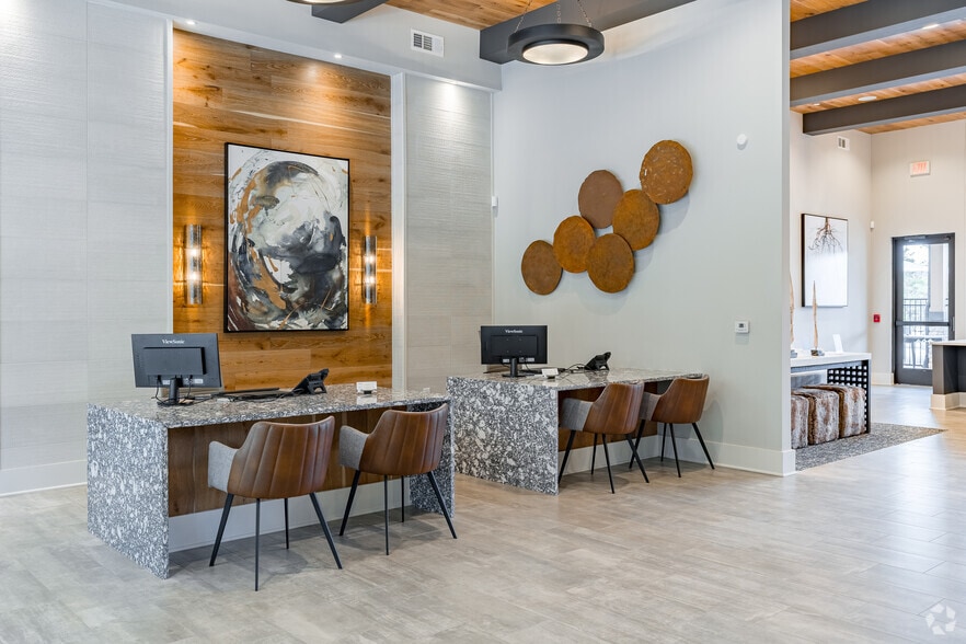 Leasing Office - Populus Westside Apartments