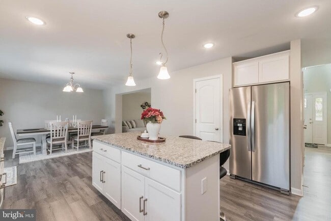 Building Photo - 342 Europa Way