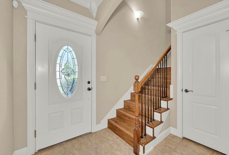 Building Photo - 602 NW 17th Ct