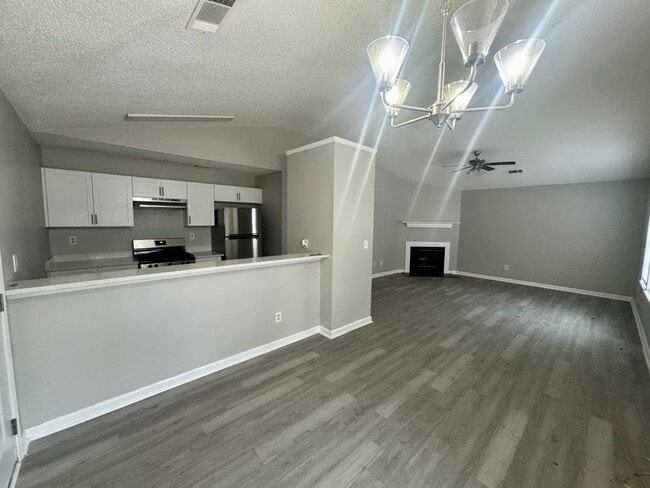 Building Photo - 110 Wedgewood Walk