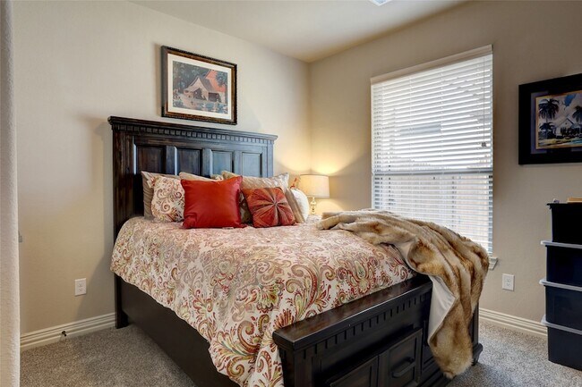 Building Photo - 207 Michael Dr