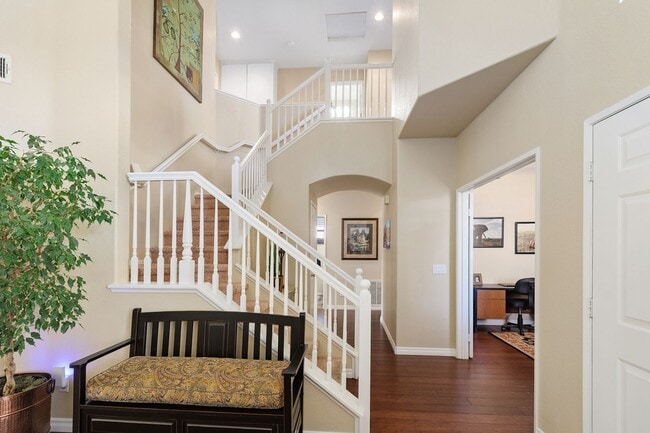 Building Photo - Meticulously Maintained Home in Temeku Hills, 4br/3ba, 3 Car Garage, 1981 sqft. + Enclosed Sunroo...