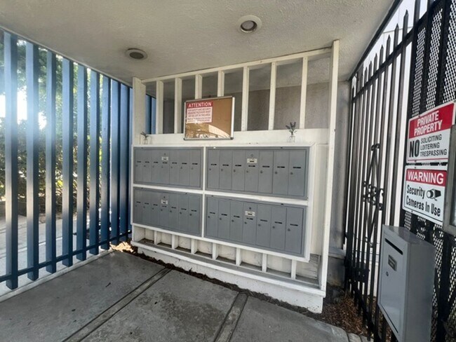 Building Photo - 6301 Coldwater Canyon Ave