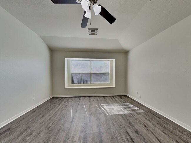 Building Photo - 15407 Riford Dr