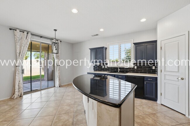 Building Photo - 12442 N 82nd Ln