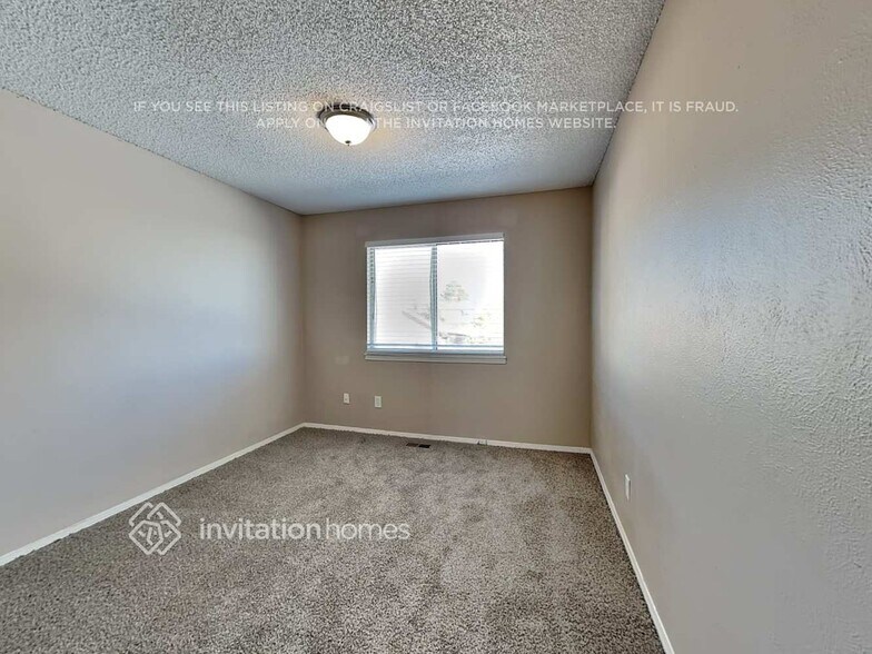 Building Photo - 4672 Biscay St