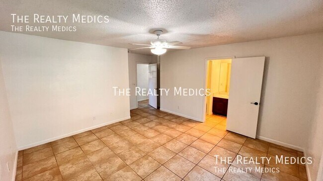 Building Photo - 1009 Alfred Dr