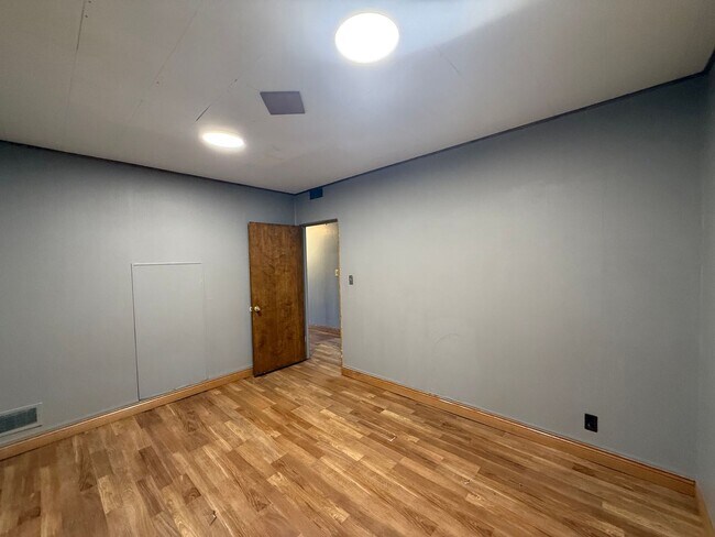 Building Photo - 900 N St