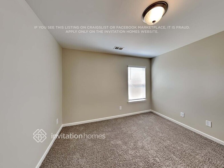 Building Photo - 2904 Warwick Ct