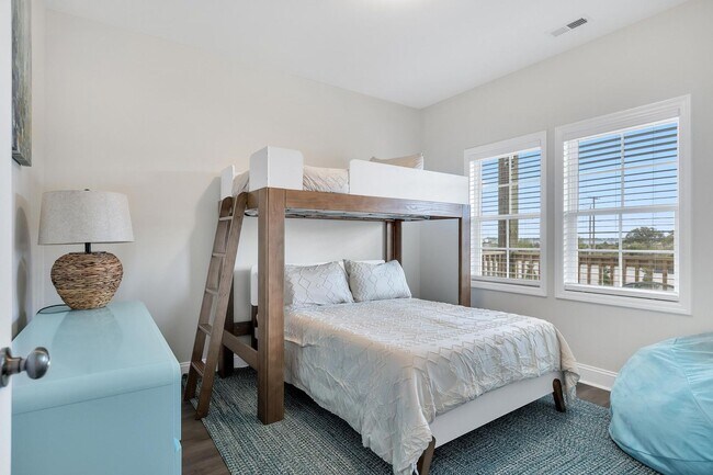 Building Photo - Amazing Rental Coming Soon (Late October-2...