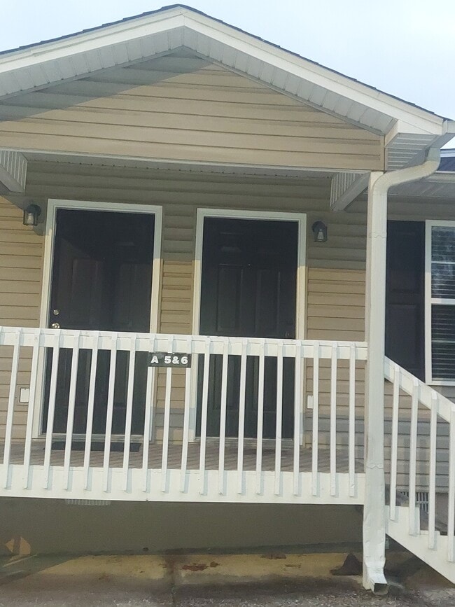 Building Photo - 1438 Vance Rd