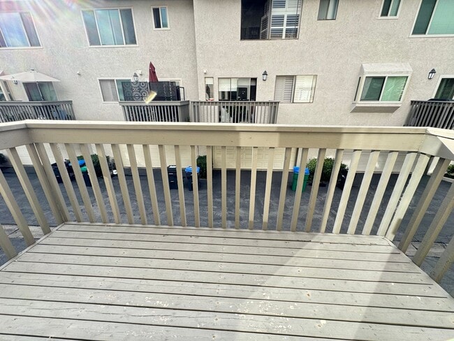 Building Photo - Spacious 2Bd/2Ba Condo w/Bonus Office, Garage and A/C!