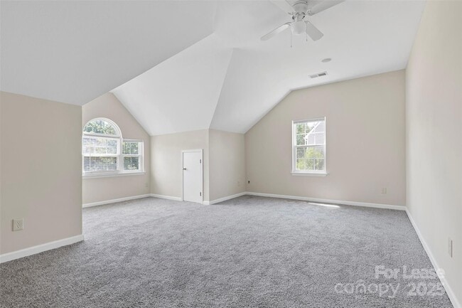 Building Photo - 16061 Stuarts Draft Ct